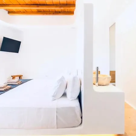 Lion Fanari (Mykonos)